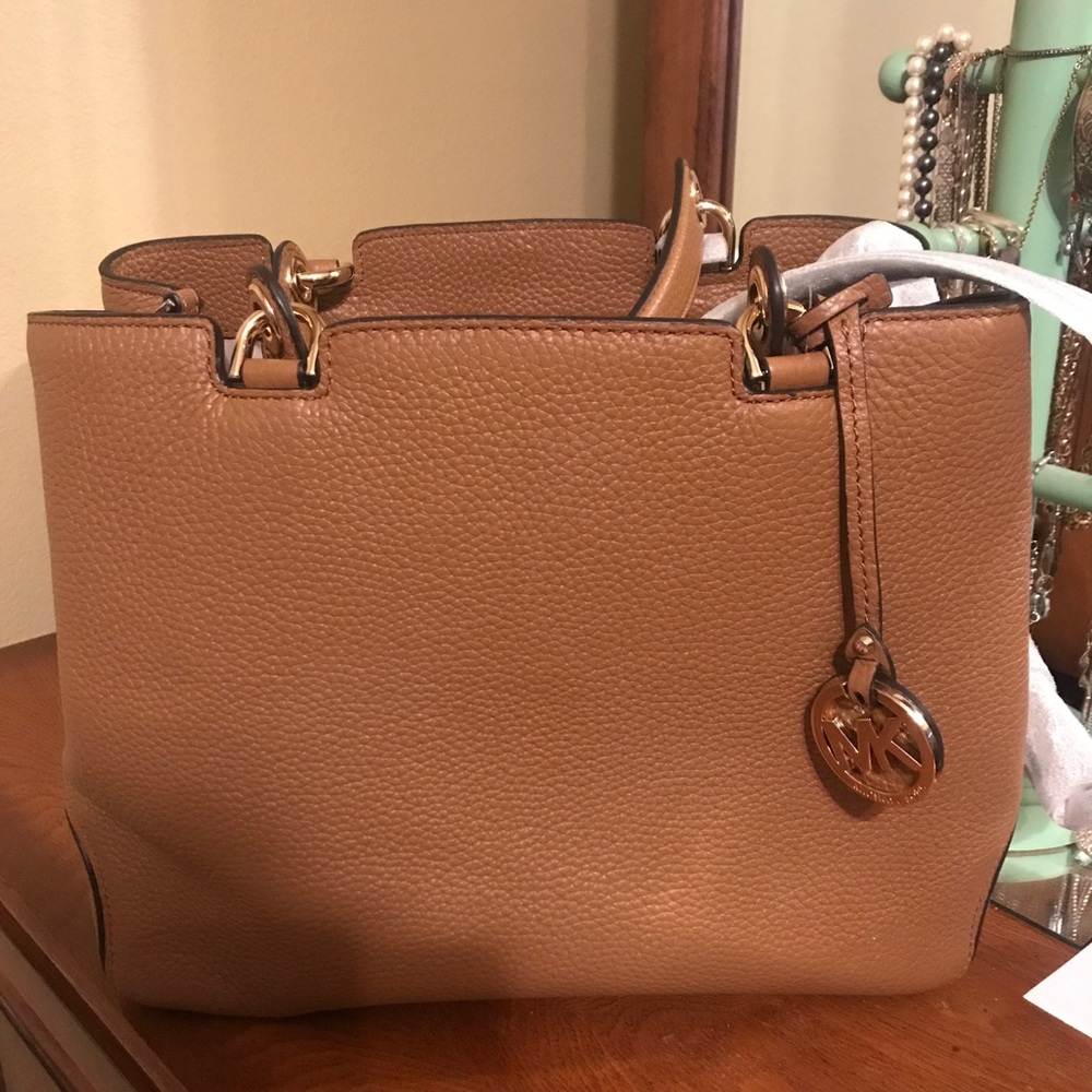 Michael kors purse